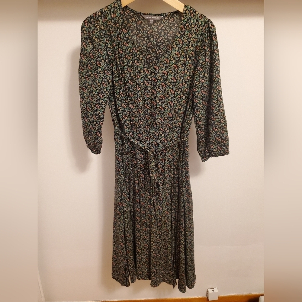 Laura Ashley floral dress. V neck. 3/4 sleeves. Black, green, pink. Size 6.